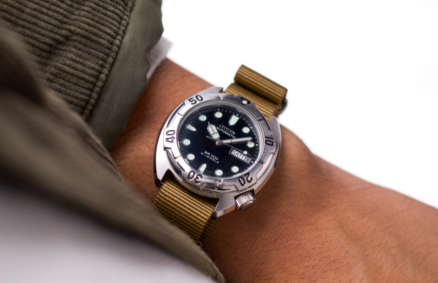 1980s Citizen Automatic Deep Inky Black Dial Men's Compact Diver Wrist-Watch