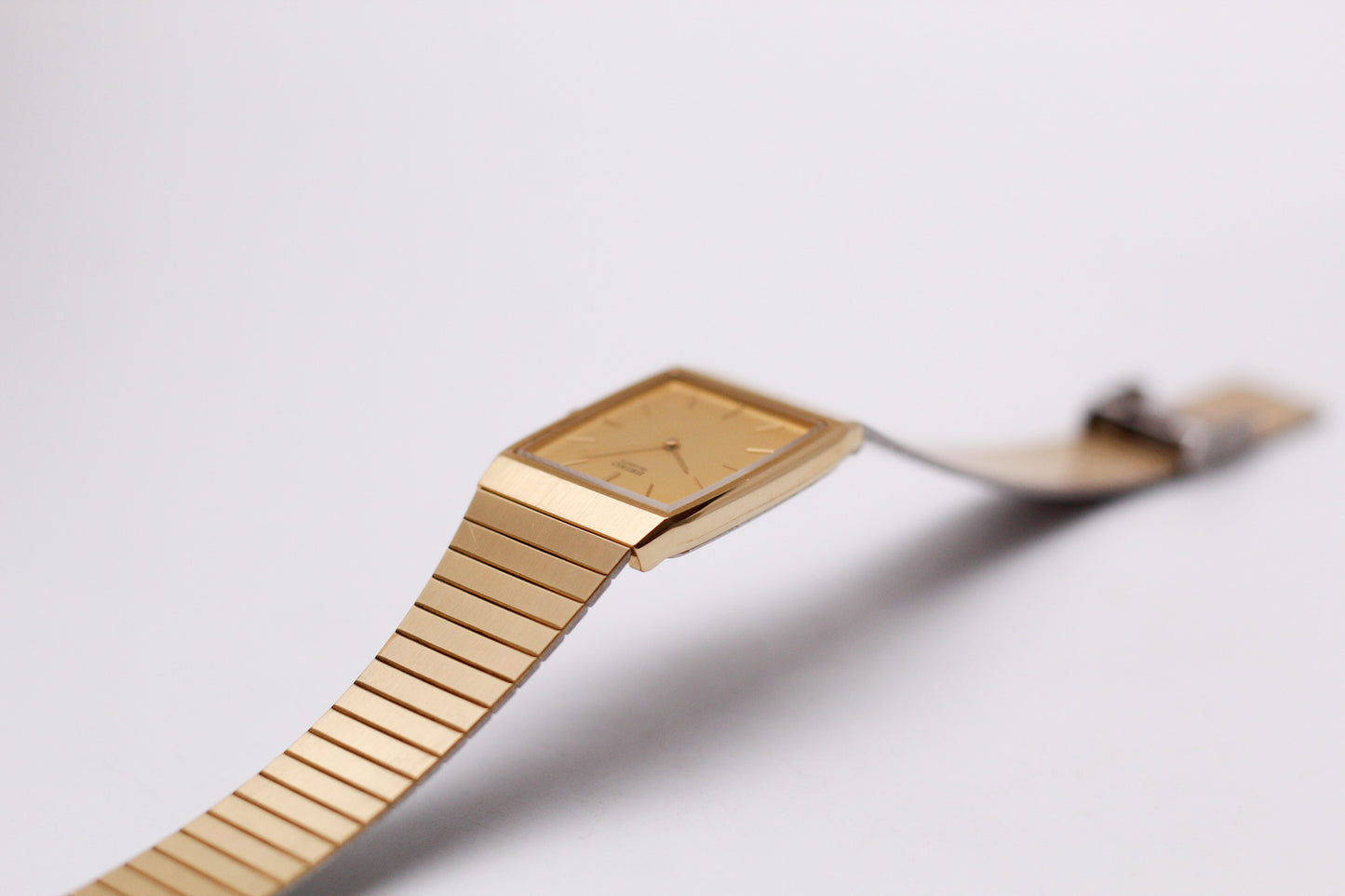 1984 Seiko Quartz Golden Tank Style Men's Wrist-Watch