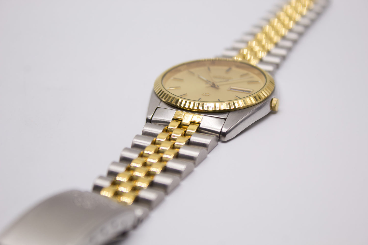 1989 Seiko SQ Baby Day-Date Men's Wrist-Watch