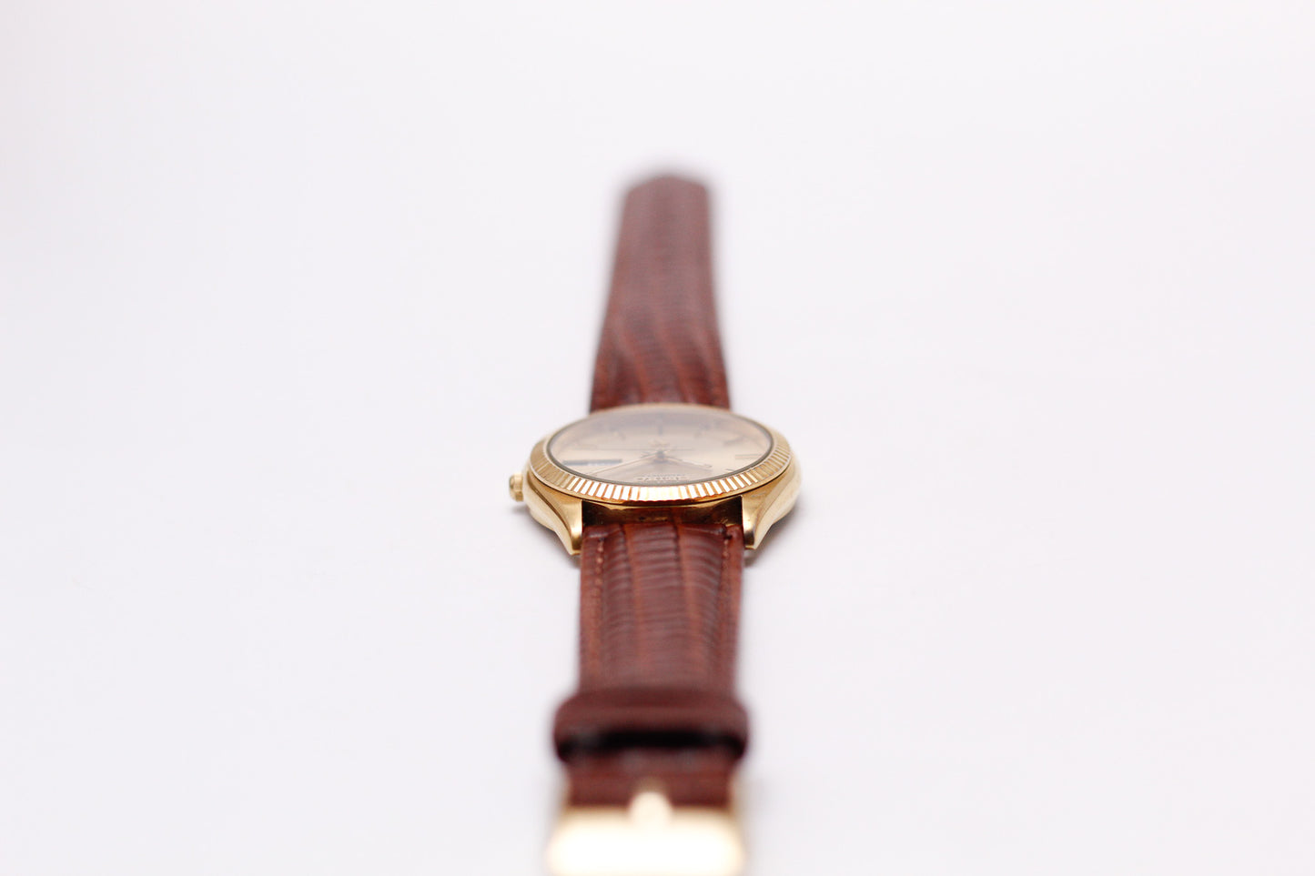 1985 Seiko SQ Quartz Brushed Golden Dial Fluted Bezel Men's Wrist-Watch