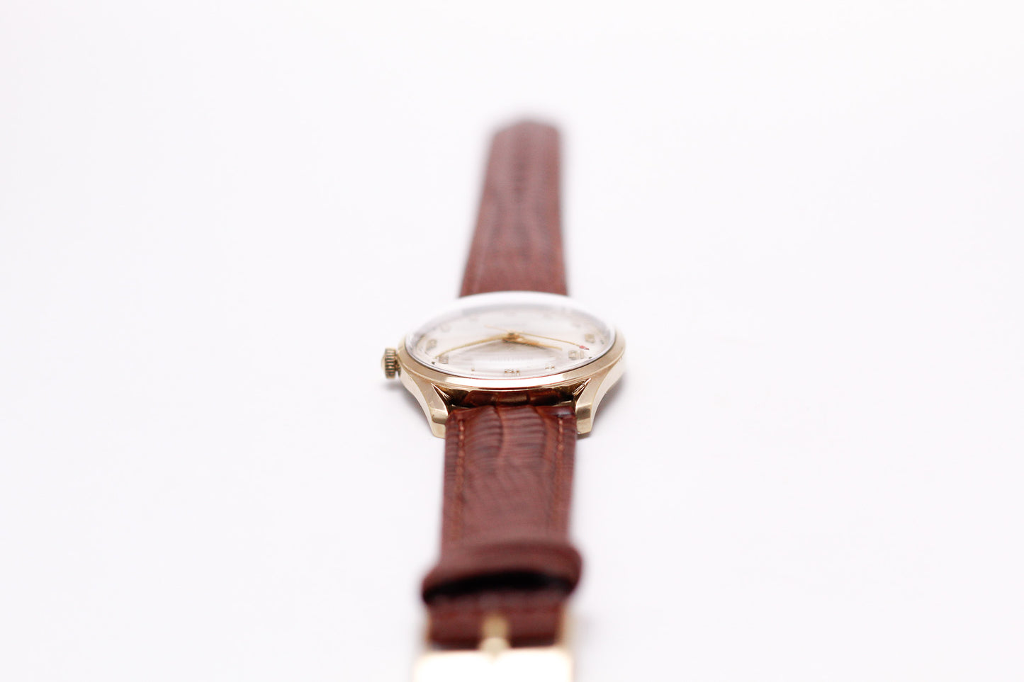 [Serviced] 1969 Waltham Mechanical Champagne Sunburst Dial Men's Wrist-Watch