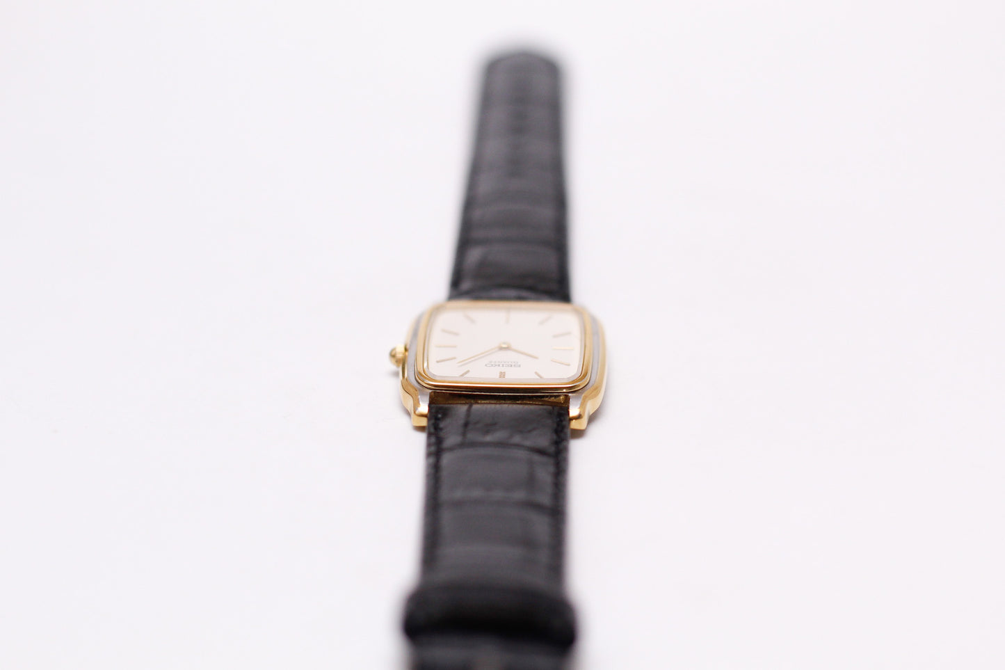 1986 Seiko Quartz Light White Dial Two Tone Case Men's Wrist-Watch