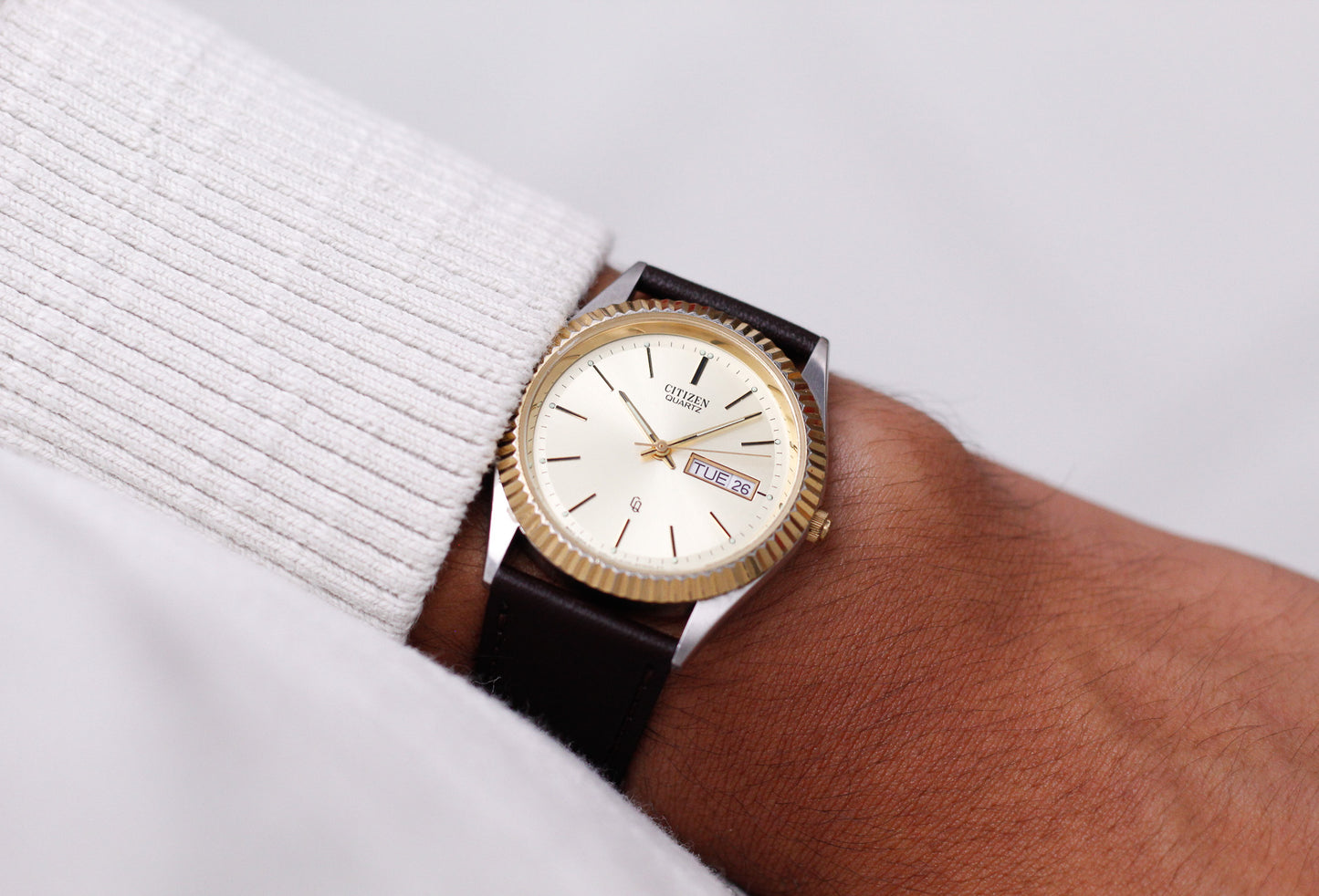 1992 Citizen Baby 'Day-Date' Champagne Sunburst Dial Two Tone Men's Wrist Watch W/Box & Papers