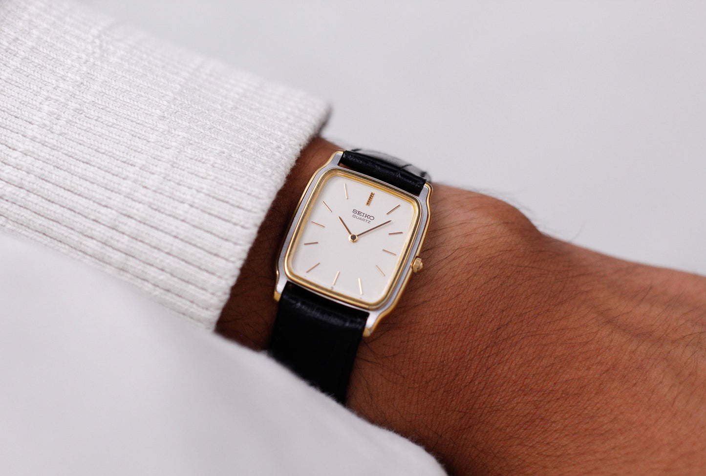 1986 Seiko Quartz Light White Dial Two Tone Case Men's Wrist-Watch