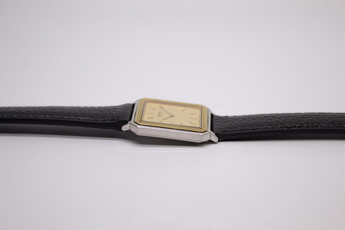 1979 Seiko Quartz Golden Washi Dial Two Tone Men's Wrist-Watch