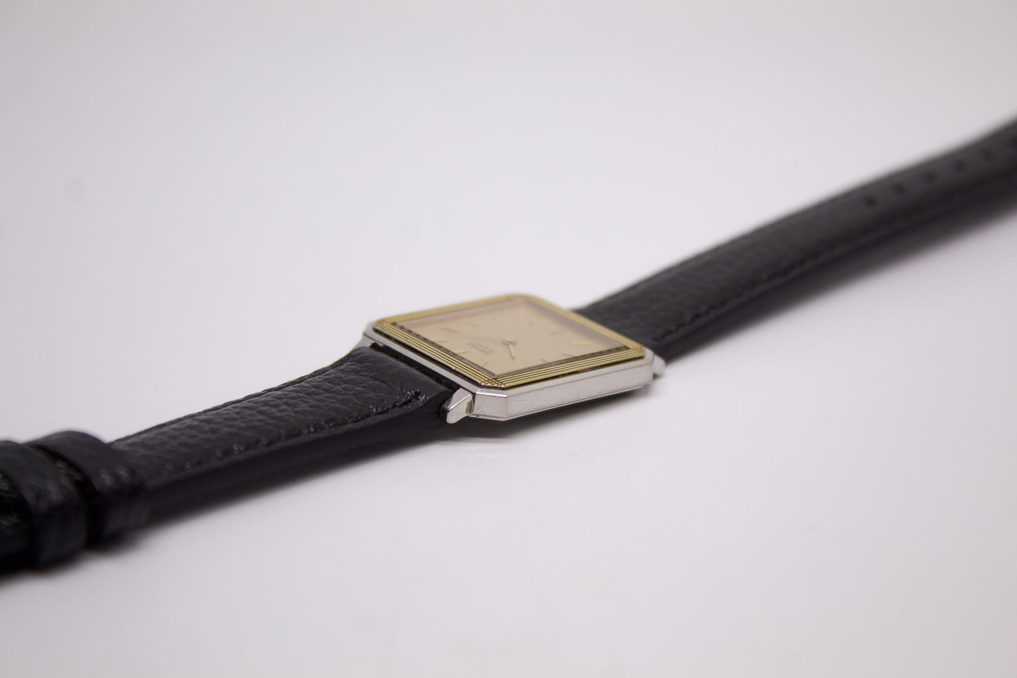 1979 Seiko Quartz Golden Washi Dial Two Tone Men's Wrist-Watch