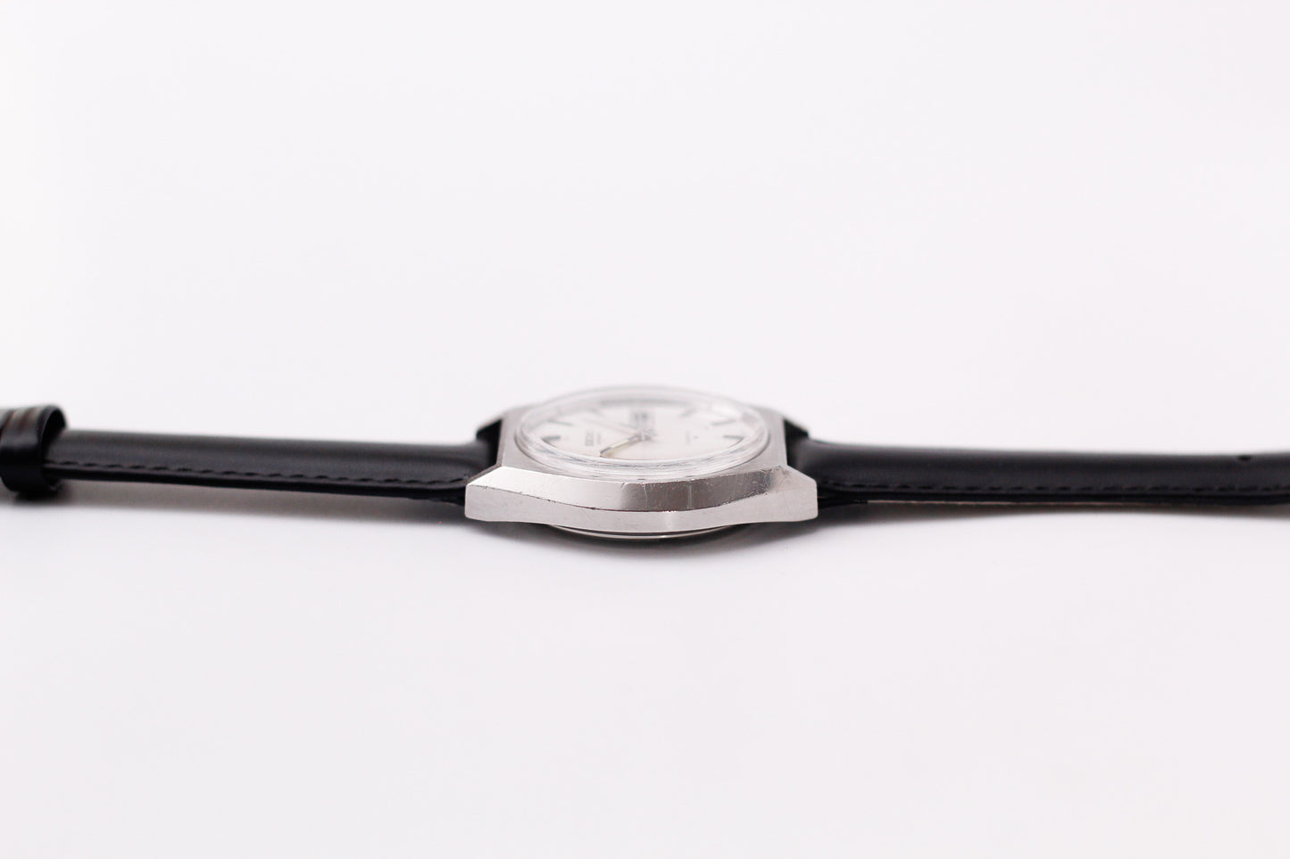 [Serviced] 1975 Seiko Automatic Textured White Dial Men's Wrist-Watch