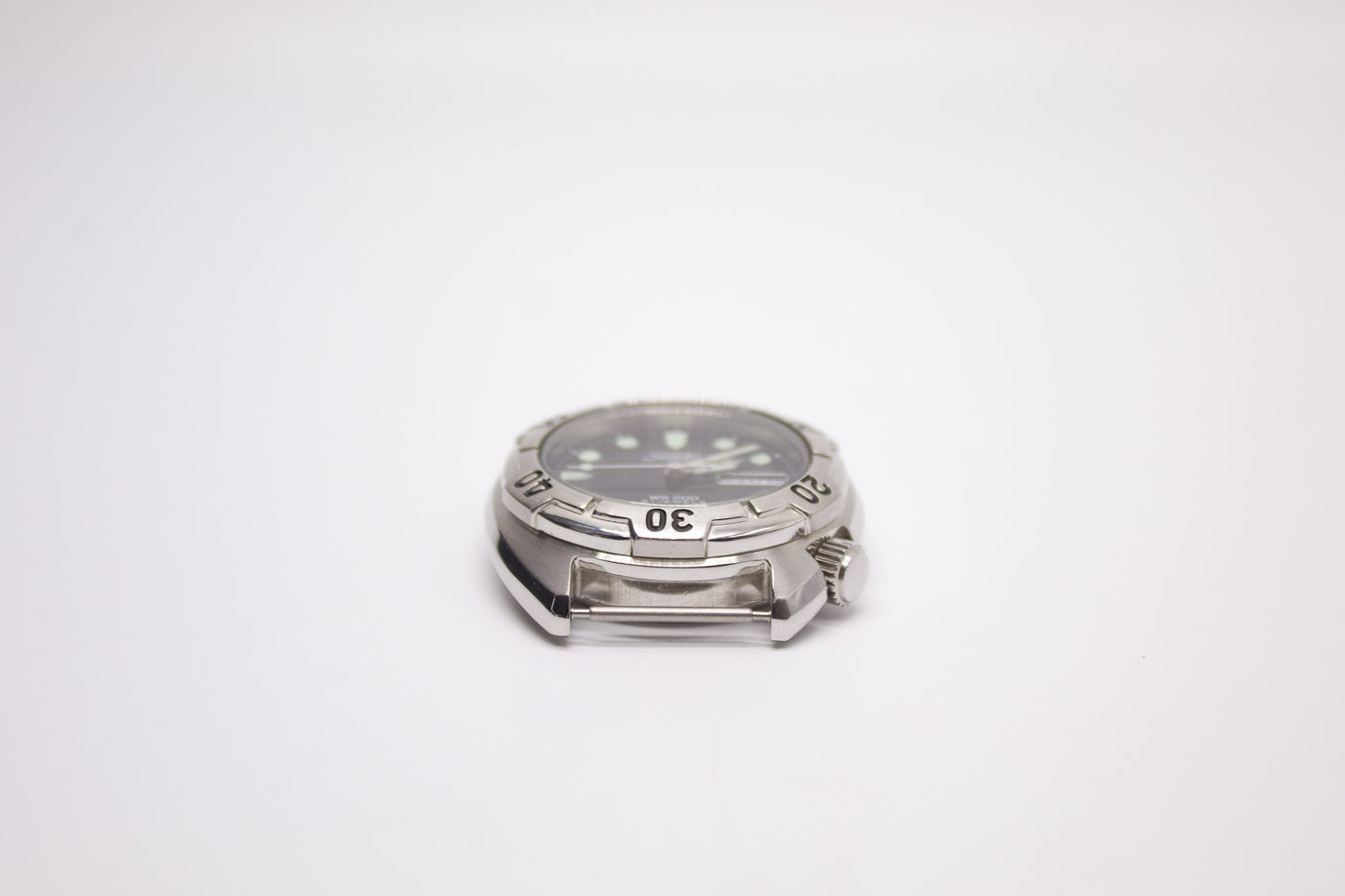 1980s Citizen Automatic Deep Inky Black Dial Men's Compact Diver Wrist-Watch