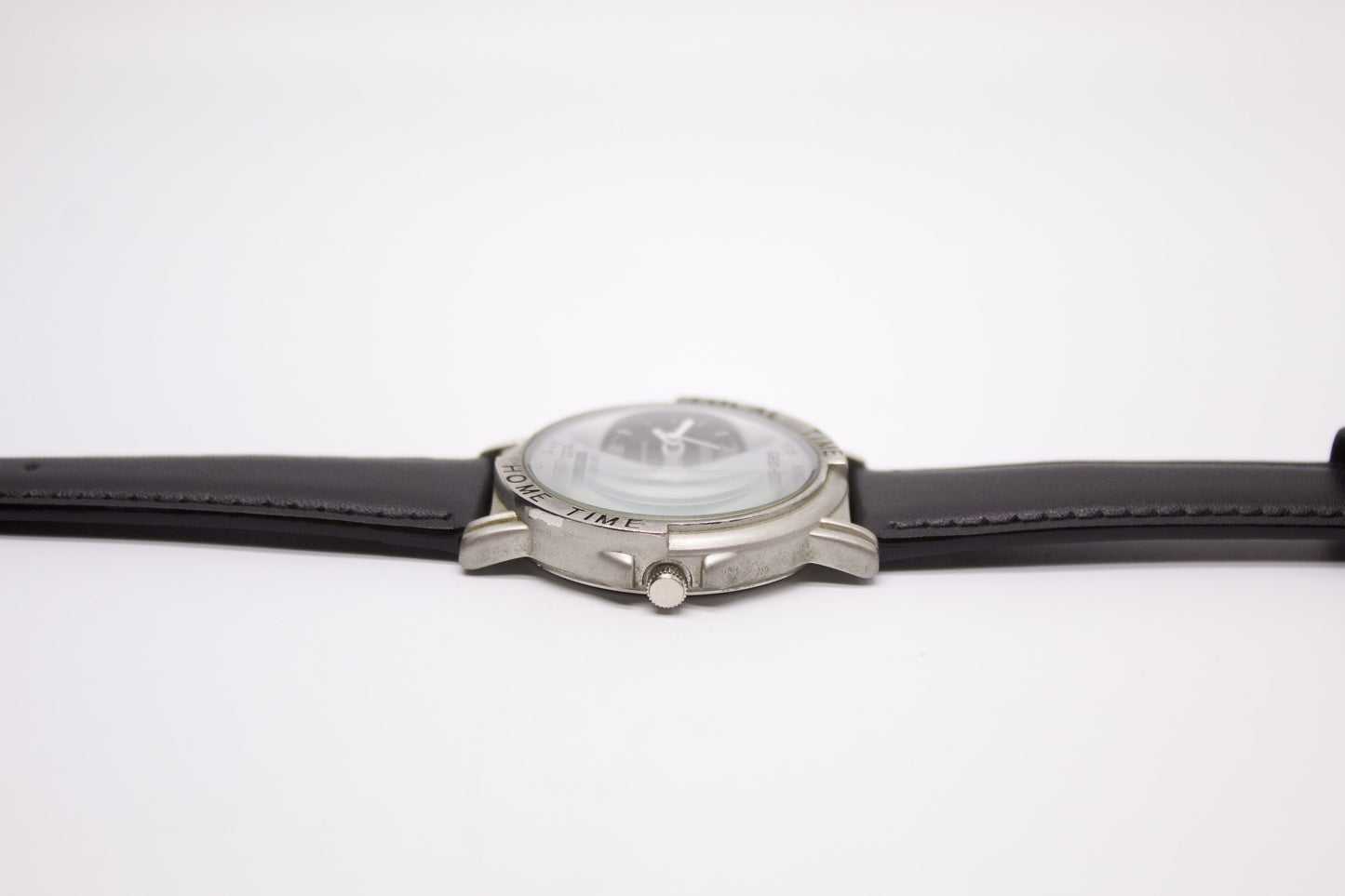 2000s Geo-Star Quartz Dual Time-Zone Panda Dial Men's Wrist-Watch