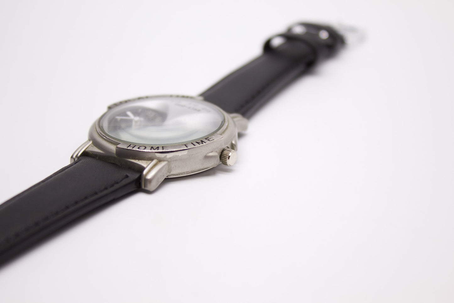 2000s Geo-Star Quartz Dual Time-Zone Panda Dial Men's Wrist-Watch
