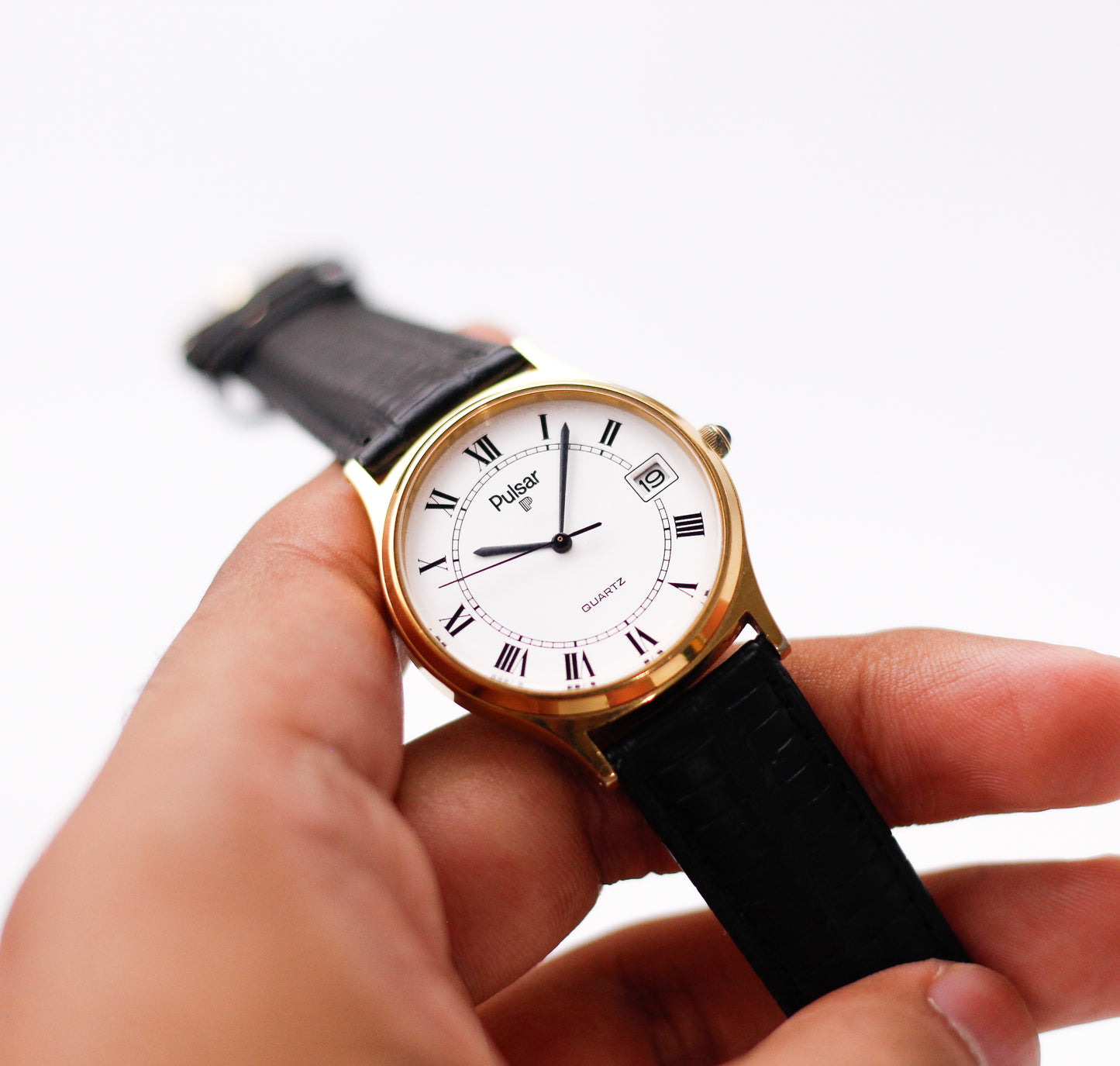 1979 Pulsar Quartz Brilliant White Roman Dial Men's Wrist-Watch