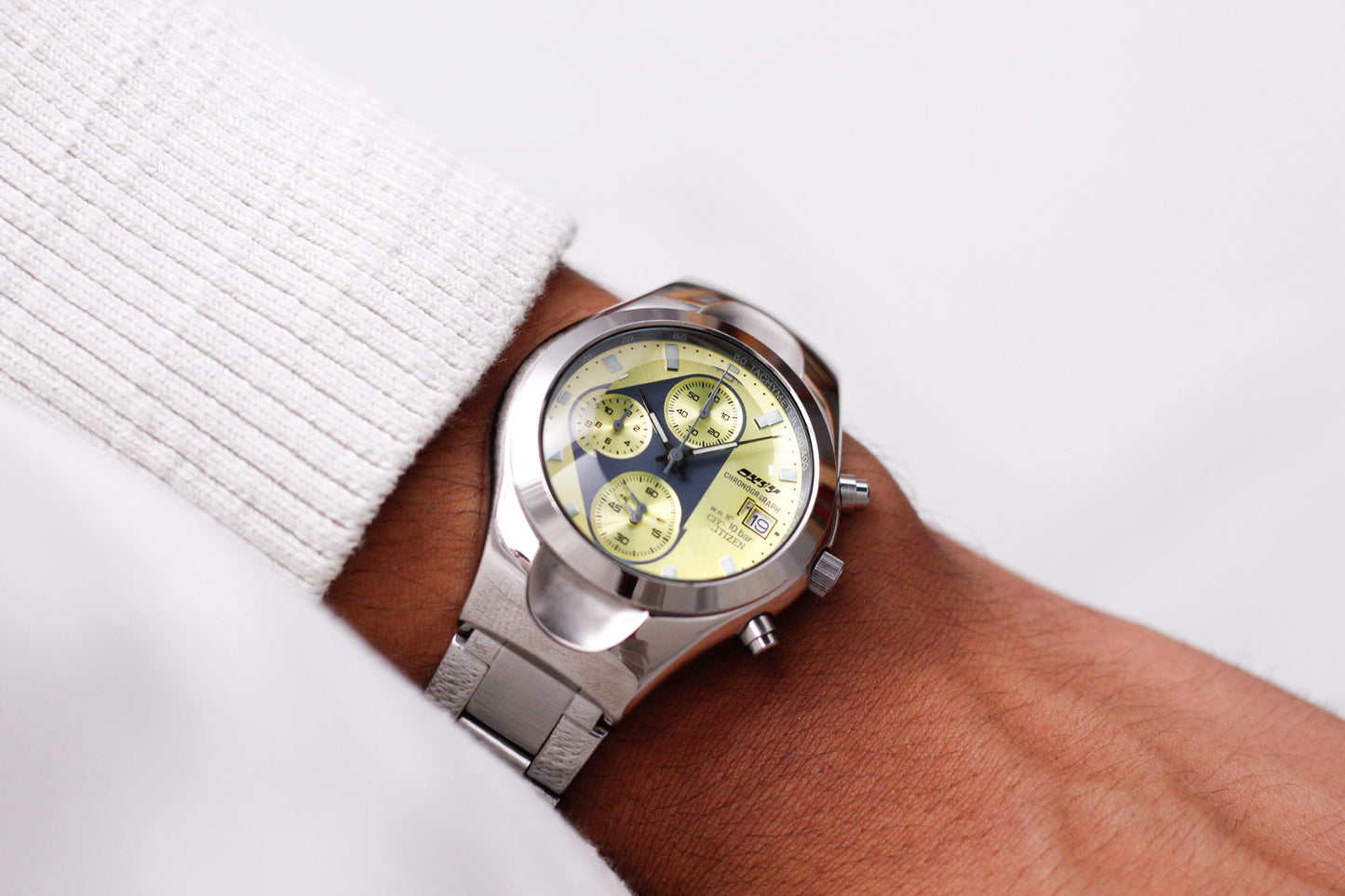 1997 Citizen Oxy Chronograph Yellow Sunburst Dial Cut-Glass Men's Wrist-Watch