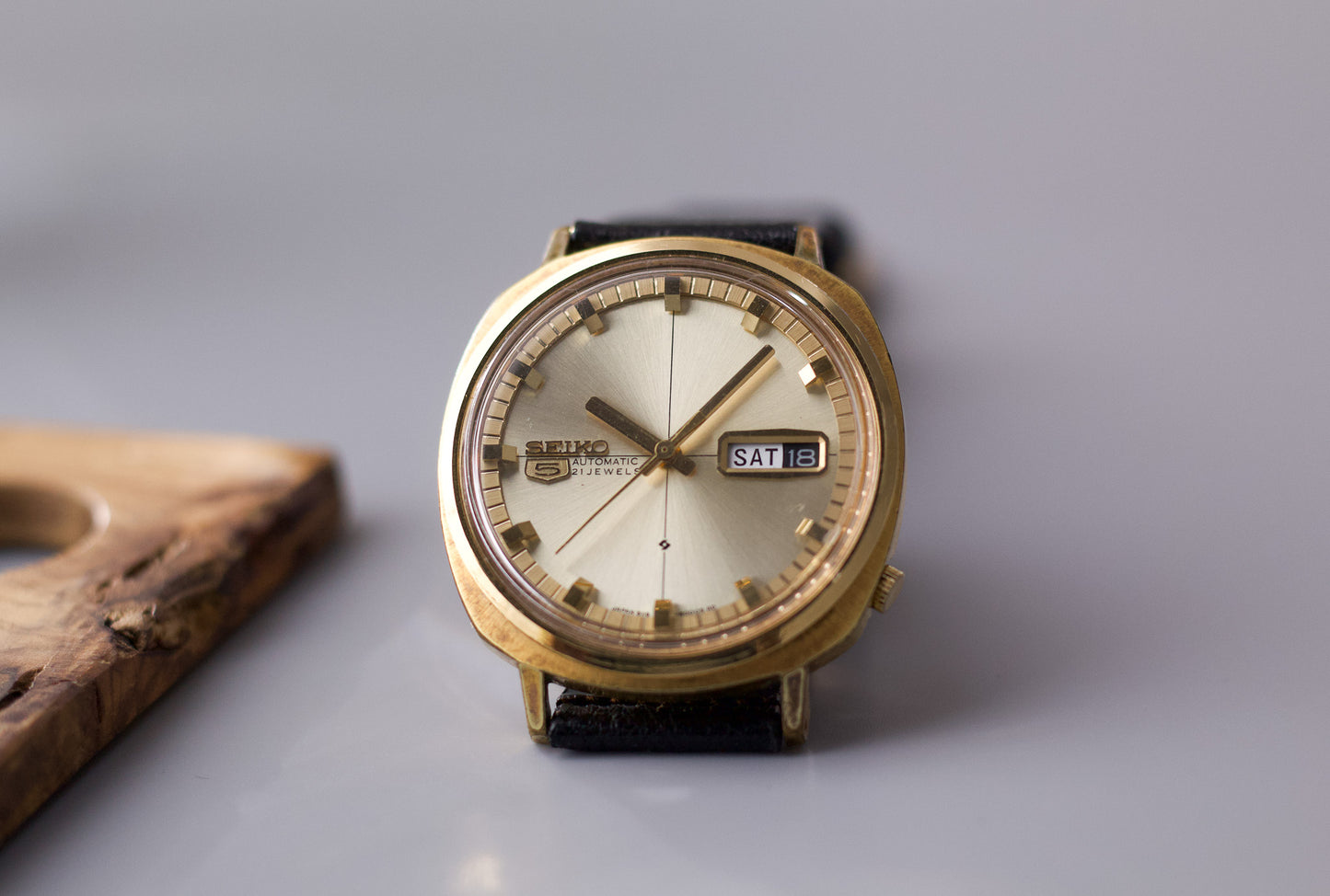[Serviced] 1969 Seiko 5 Automatic Champagne Dial Men's Wrist-Watch