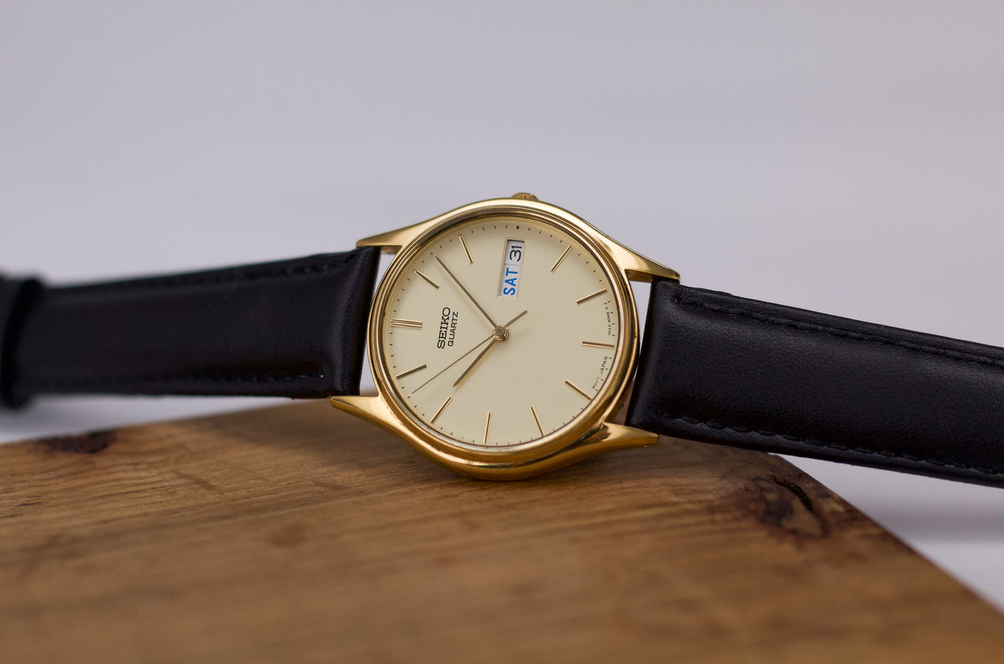 1997 Seiko Quartz Warm Gold Toned Men's Dress Wrist-Watch
