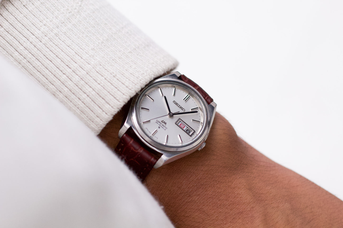 [Serviced] 1969 Seiko Lord-Matic Silver Sunburst Dial Men's Wrist-Watch