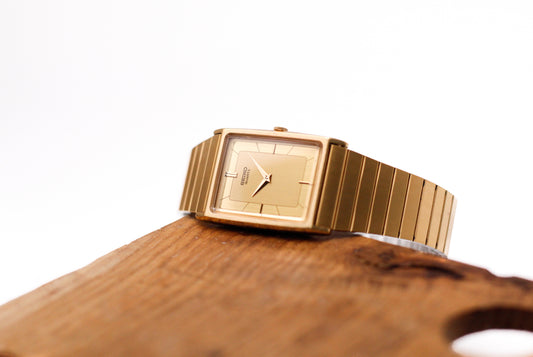 1984 Seiko Quartz 'Tank' Gold Toned Men's Wrist Watch