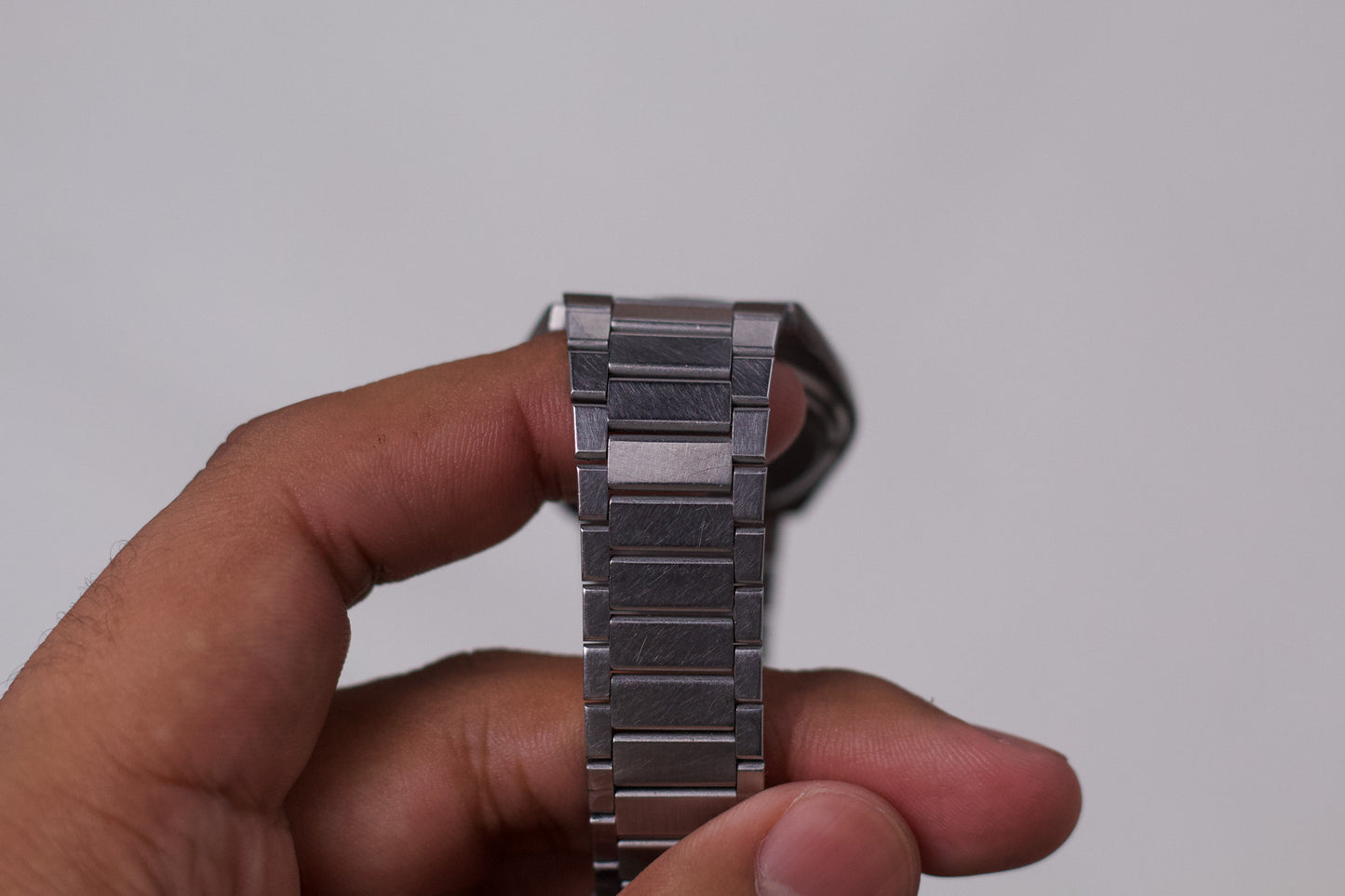 1981 Seiko SQ Straight Grain Silver Dial Men's Wrist-Watch