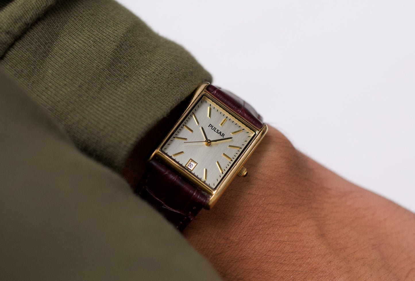 2006 Pulsar Quartz Tank Pale Golden Dial Men's Wrist-Watch