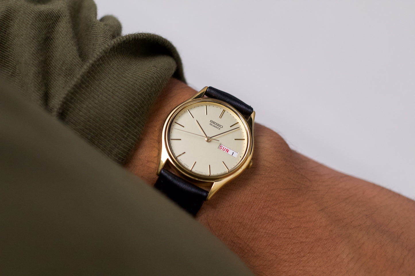 1997 Seiko Quartz Warm Gold Toned Men's Dress Wrist-Watch
