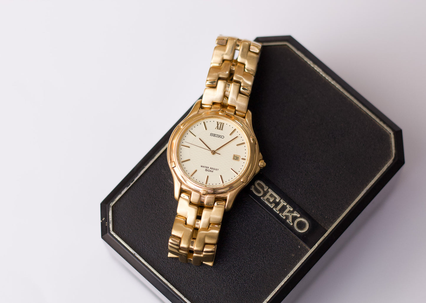 1997 Seiko Quartz Pale Golden Dial Men's Wrist-Watch W/Box