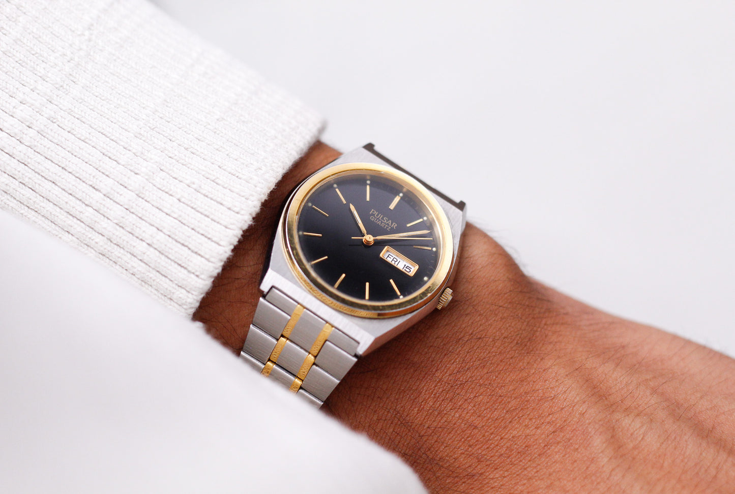 2000s Pulsar Quartz Inky Black Dial Two Tone Men's Wrist Watch