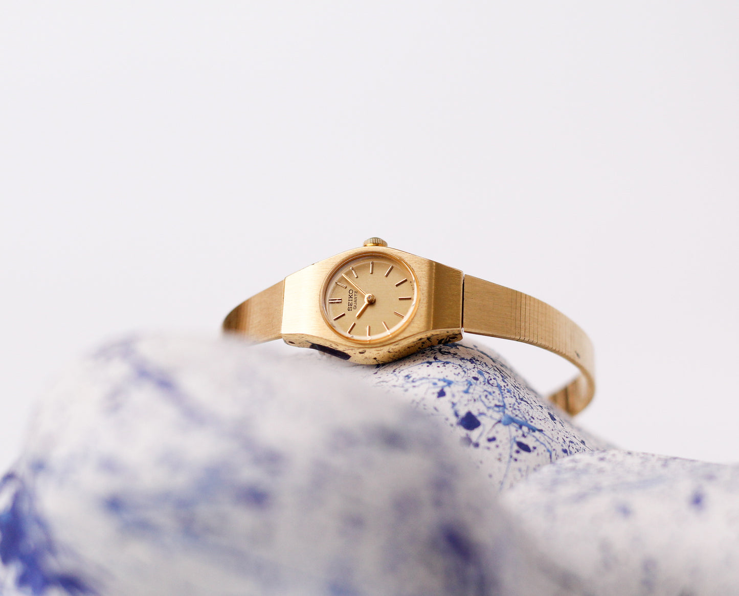 1982 Seiko Quartz Straight Grain Golden Dial Ladies' Wrist-Watch