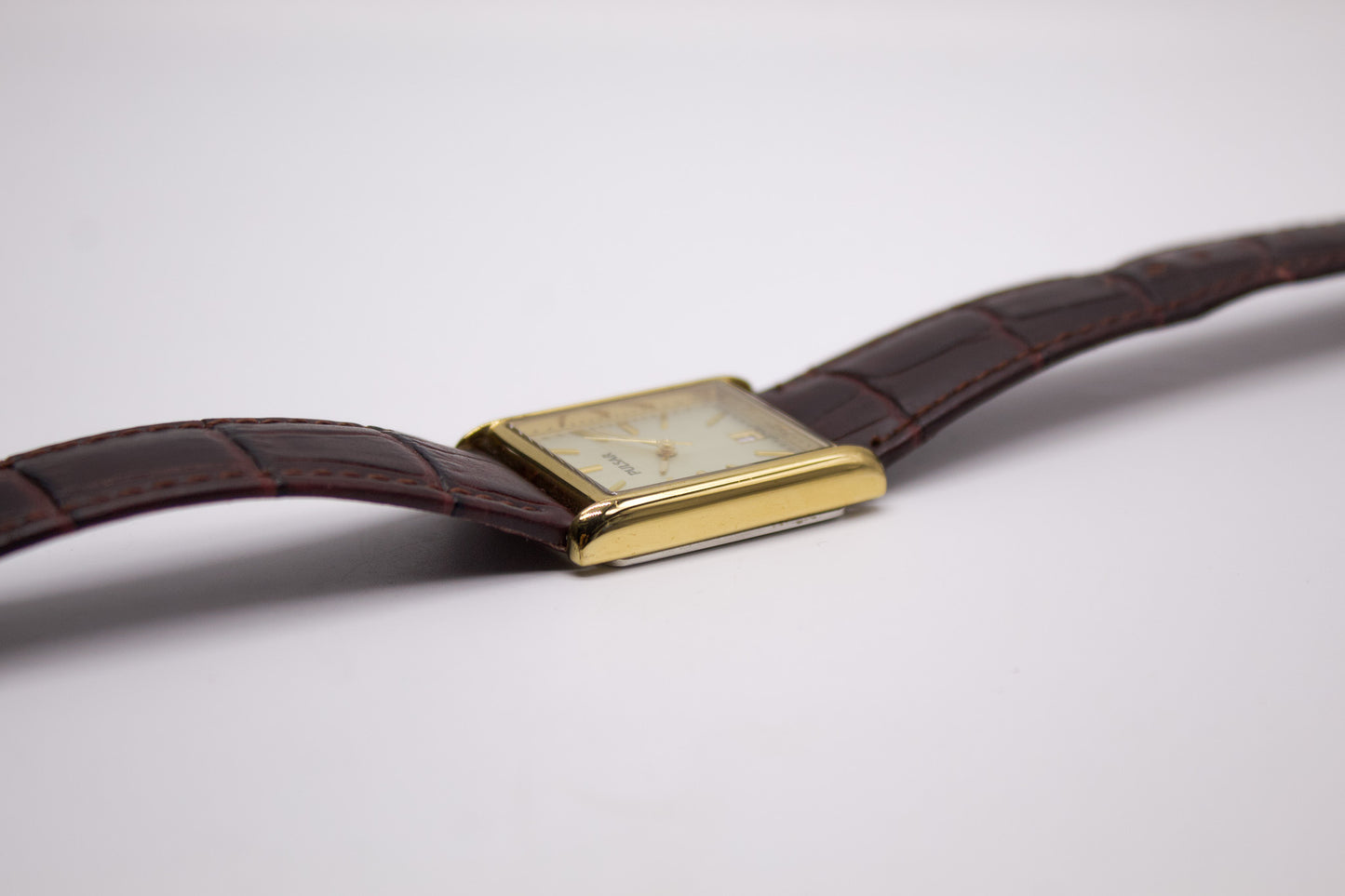 2006 Pulsar Quartz Tank Pale Golden Dial Men's Wrist-Watch