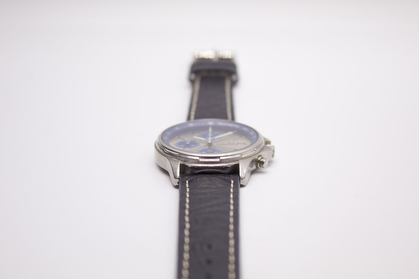 2003 Seiko Quartz Chronograph Gray Sunburst Dial Men's Wrist-Watch