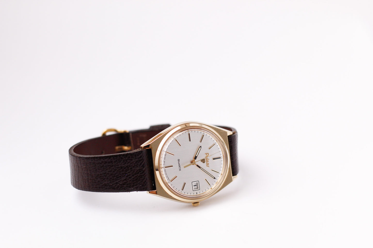 1982 Pulsar Quartz Straight Grain Silver Dial Men's Wrist-Watch