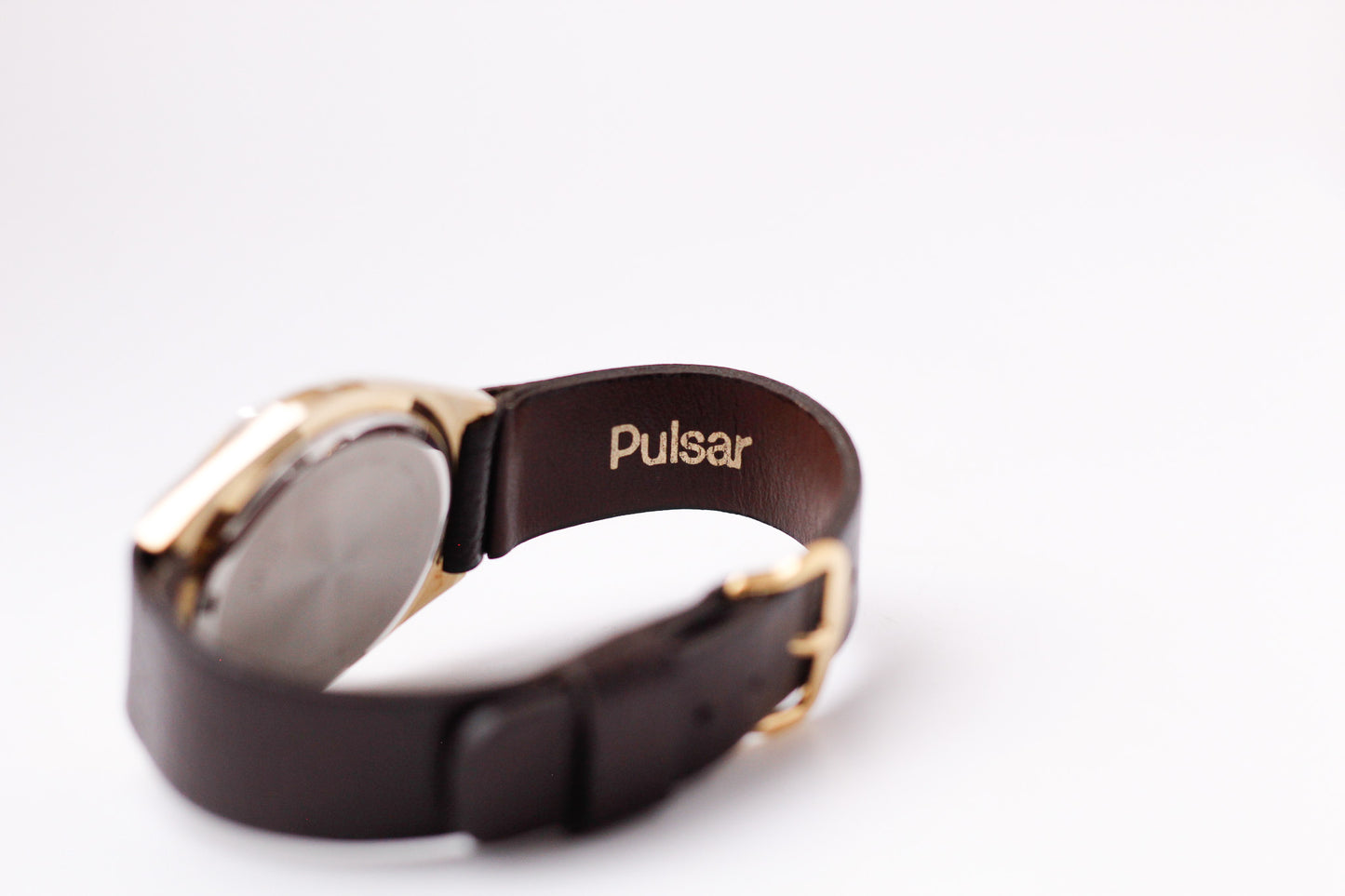 1982 Pulsar Quartz Straight Grain Silver Dial Men's Wrist-Watch