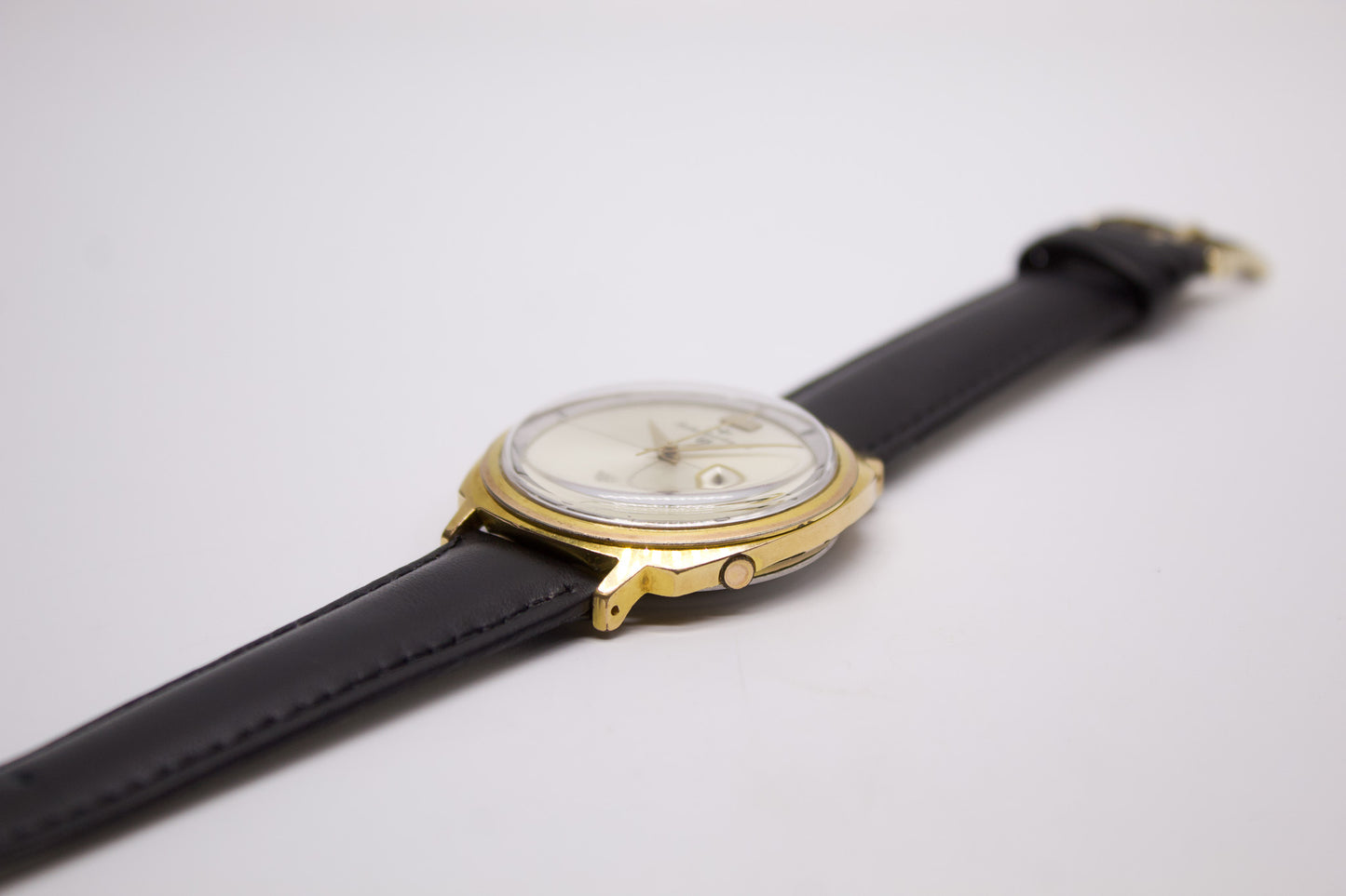 1960s Seiko Sportsmatic 5 Champagne Sunburst Dial Men's Wrist-Watch