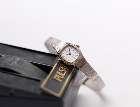 1992 Pulsar Quartz Straight Grain Silver Dial Ladies' Wrist-Watch W/Box