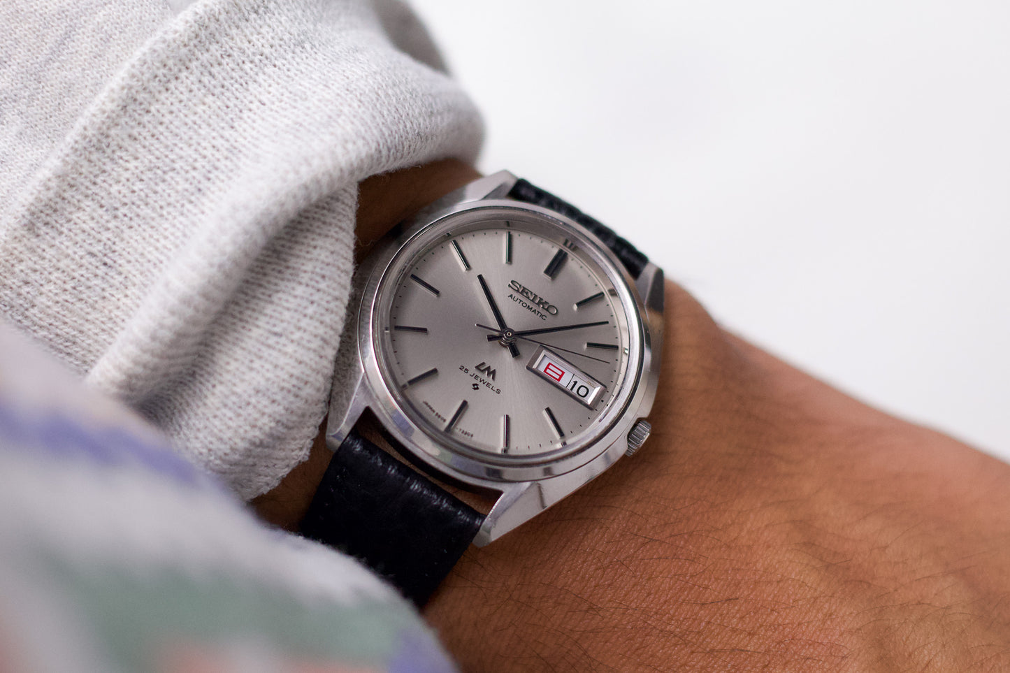 [Serviced] 1971 Seiko Lord-Matic Golden Gray Sunburst Dial Men's Wrist-Watch