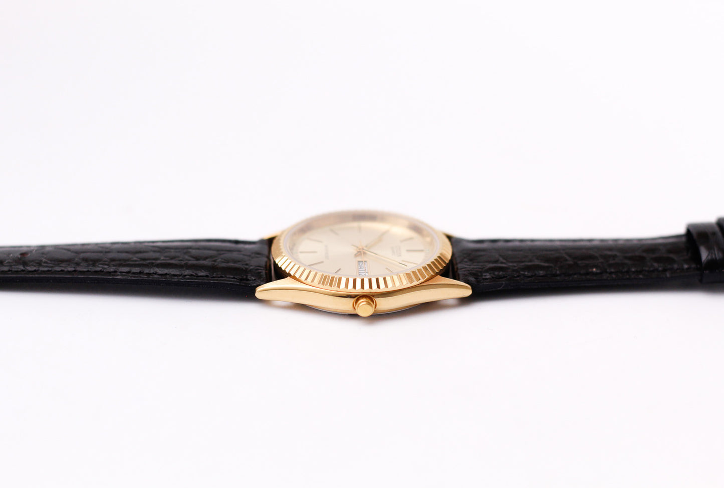1998 Citizen CQ 'Baby Day-Date' Golden Sunburst Dial Men's Wrist-Watch