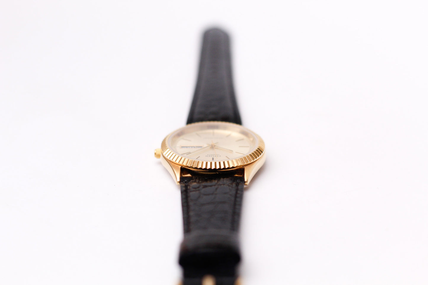 1998 Citizen CQ 'Baby Day-Date' Golden Sunburst Dial Men's Wrist-Watch