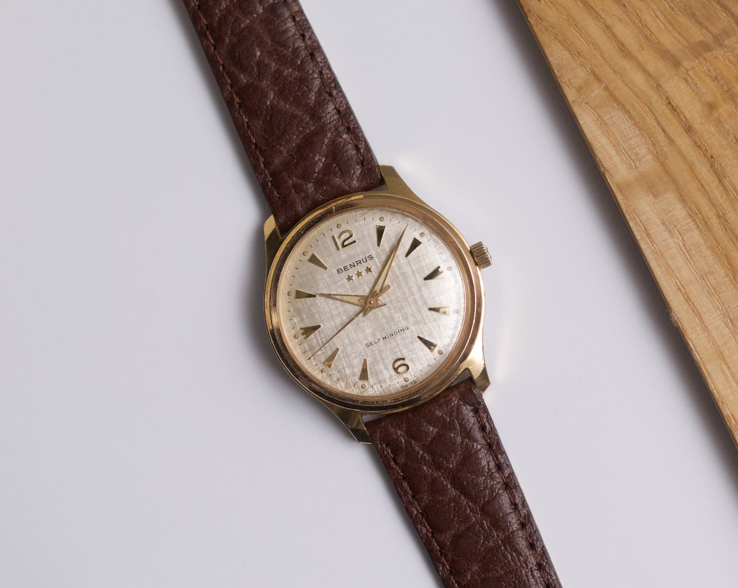 [Serviced] 1960s Benrus Golden Linen Dial Automatic Men's Wrist-Watch