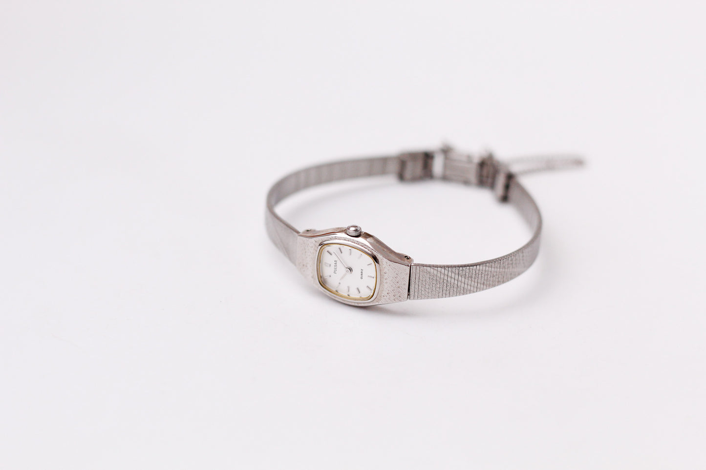 1992 Pulsar Quartz Straight Grain Silver Dial Ladies' Wrist-Watch W/Box