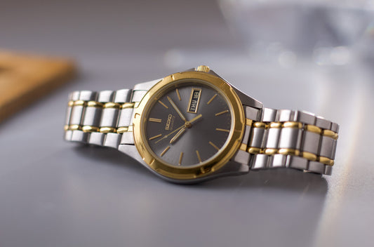 1997 Seiko Two Tone Quartz Sunburst Gray Dial Men's Wrist-Watch