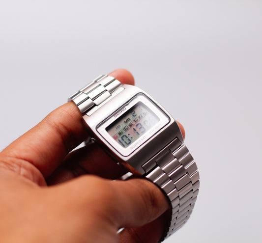 1977 Seiko Quartz LC Year-Month Digital Men's Wrist-Watch