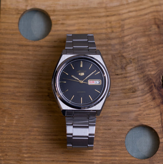 1997 Seiko 5 Midnight Black Men's Mechanical Wrist-Watch