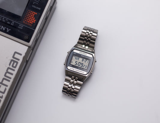 1985 Seiko Digital Chronograph-Alarm Men's Wrist-Watch