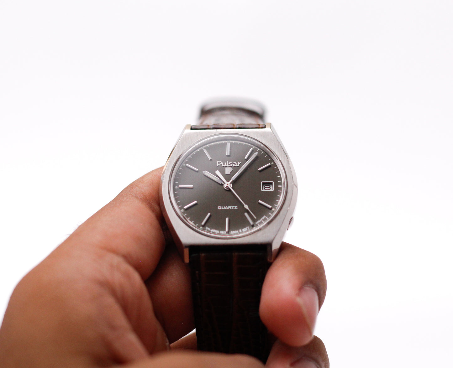 1979 Pulsar Quartz Straight Grain Gray Dial Men's Wrist-Watch