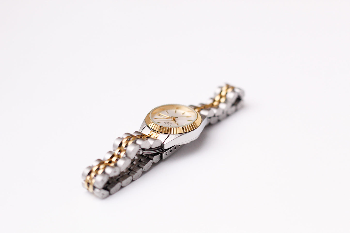 [Mint] 1993 Pulsar Quartz Silver Sunburst Dial Baby Day-Date Ladies' Wrist-Watch