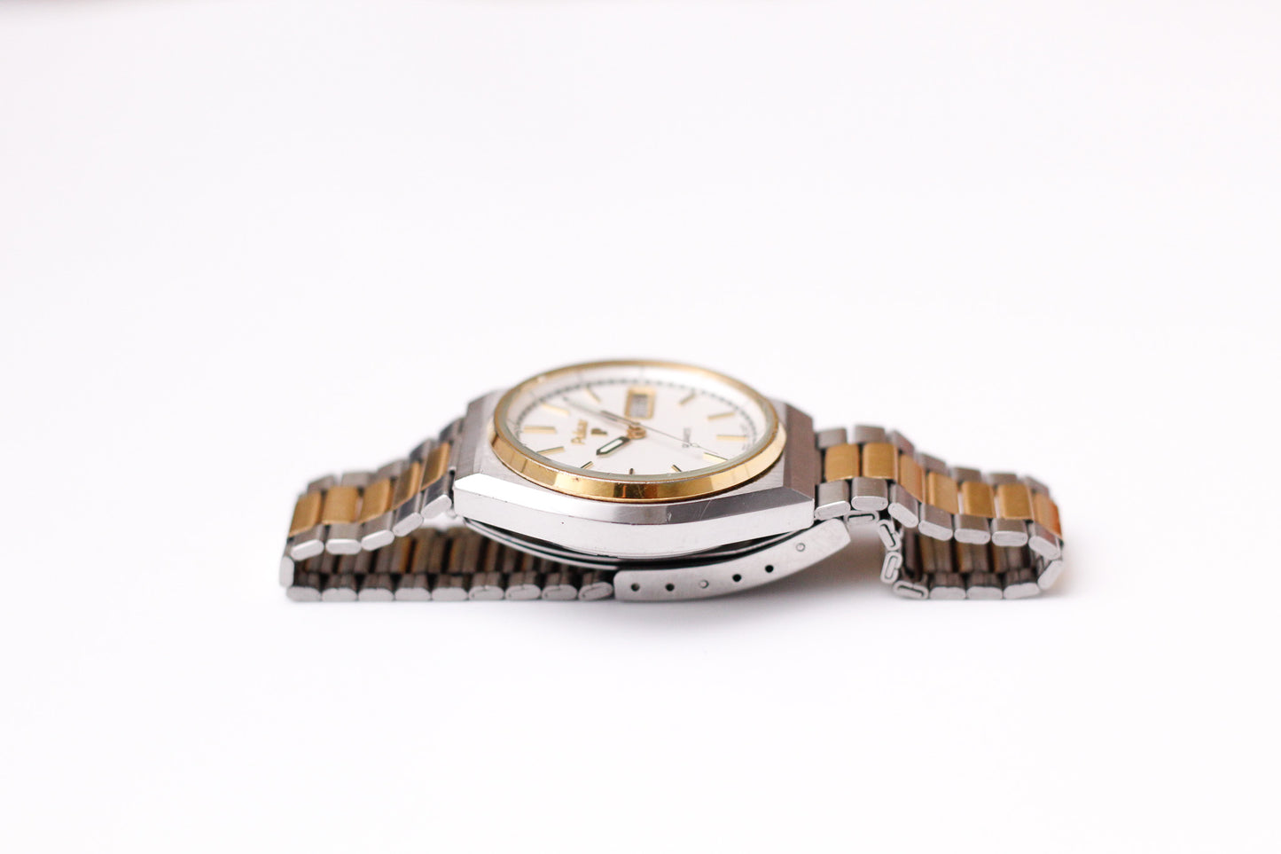 1980 Pulsar Quartz Stark White Dial Men's Two Tone Wrist Watch