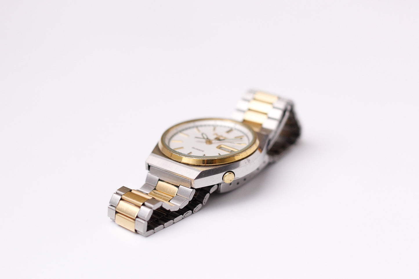 1980 Pulsar Quartz Stark White Dial Men's Two Tone Wrist Watch