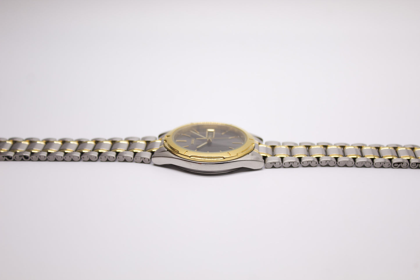 1997 Seiko Two Tone Quartz Sunburst Gray Dial Men's Wrist-Watch