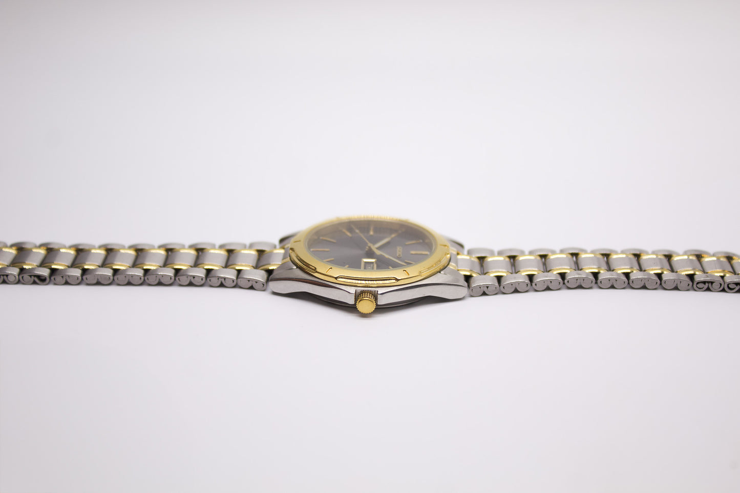 1997 Seiko Two Tone Quartz Sunburst Gray Dial Men's Wrist-Watch