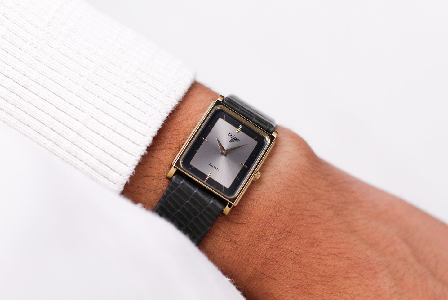 1985 Pulsar Quartz Gray Sunburst Dial Golden Tank Men's Wrist-Watch