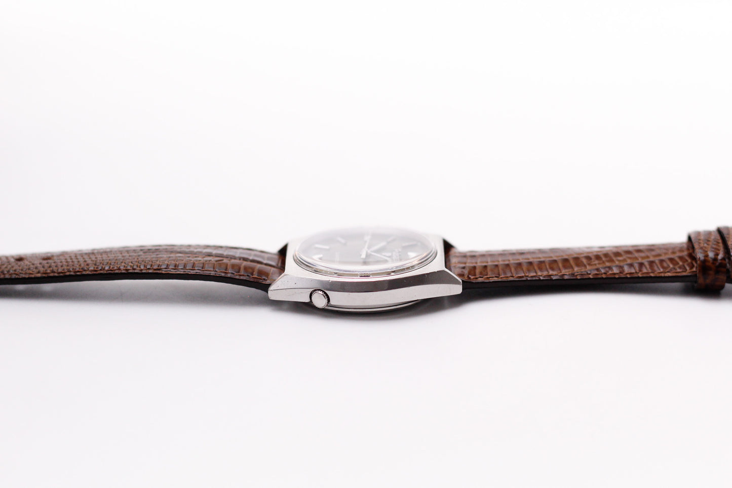 1979 Pulsar Quartz Straight Grain Gray Dial Men's Wrist-Watch