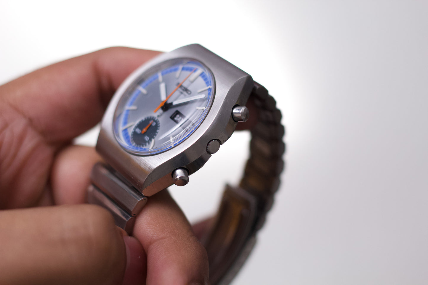 [Serviced] 1976 Seiko Automatic Chronograph Brilliant Gray Sunburst Dial Men's Wrist-Watch